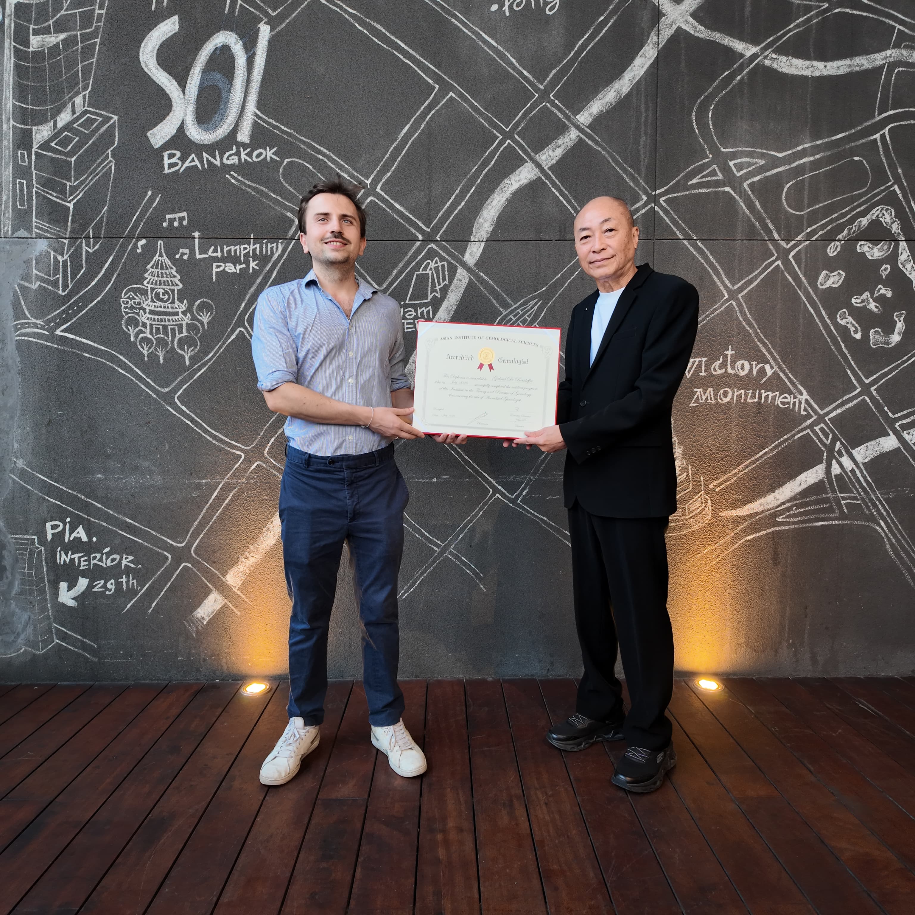 Remise de diplôme de gemmologue